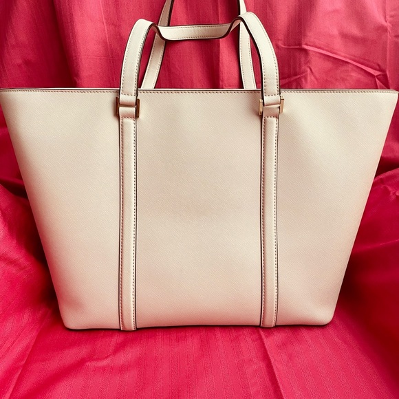 Authentic Kate Spade - Picture 2 of 6